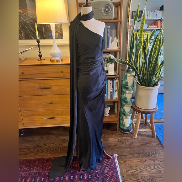 BCBGMaxAzria Black One-Shoulder Gown - Picture 1 of 8